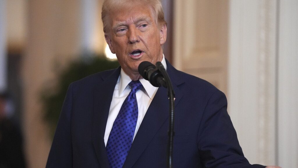 トランプは、グアンタナモ湾拘置所の開設を指示して、私たちの移民を違法に保持するように