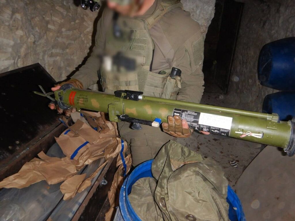 イスラエル当局、押収したテロ武器をウクライナに移送すると申し出