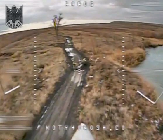 第24機械化旅団のウクライナの「ラログ」UAV打撃部隊が、バイクやATVに乗ったロシア兵を攻撃した。チャシフ・ヤル方向。 2025年1月