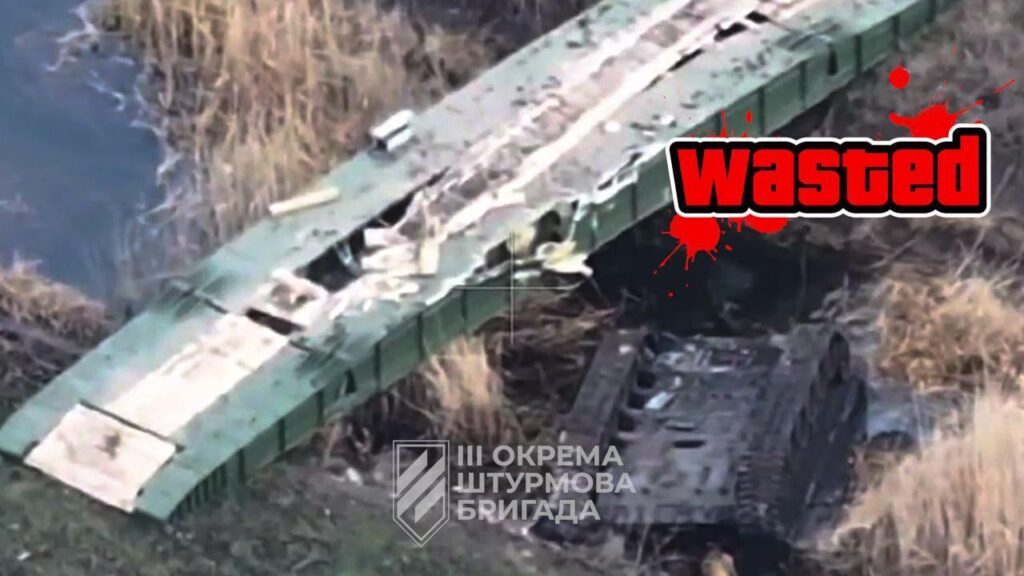 東部戦線ハリコフ州で渡河しようとして転覆したロシア軍主力戦車（MBT）。