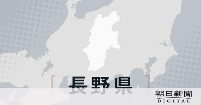 スノーモービルの下敷きとなり男性が死亡 くぼみで発見、長野県