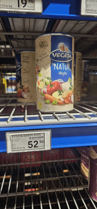 トロンハイム、ノルウェー。ユーロ換算: ベジータ €4.52、アジュヴァル €2.81