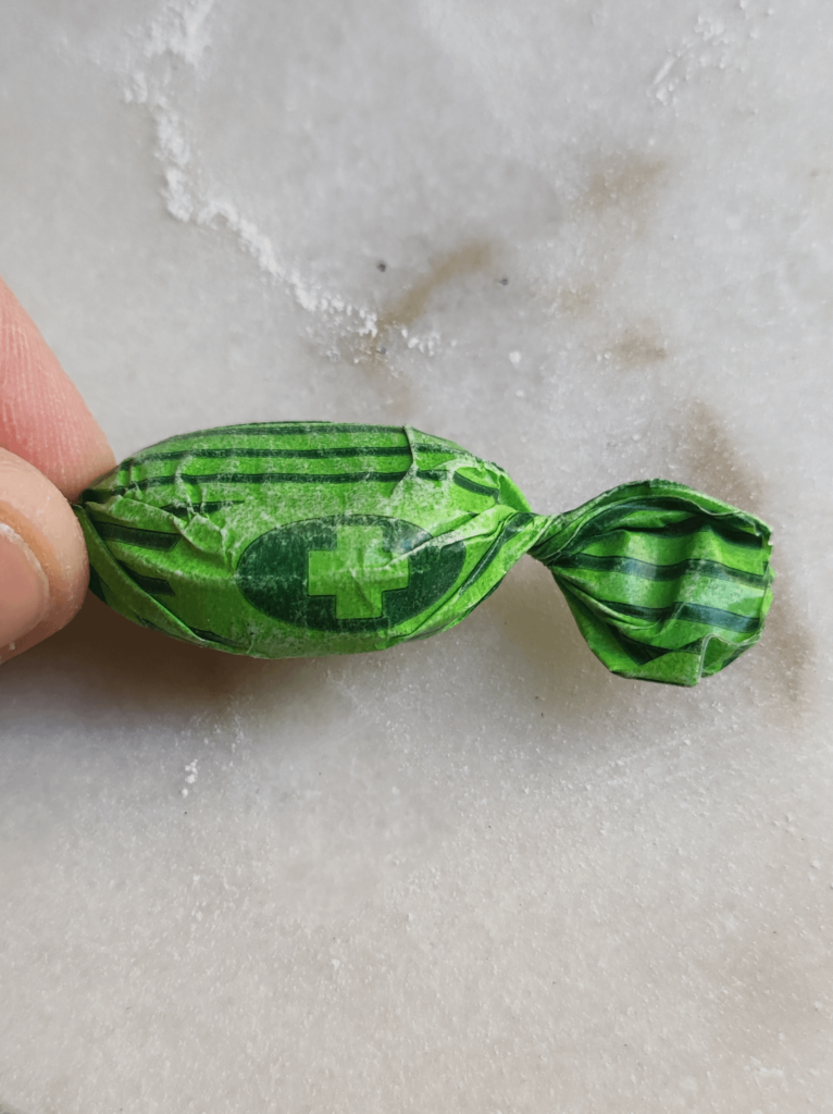 このお菓子は何ですか
