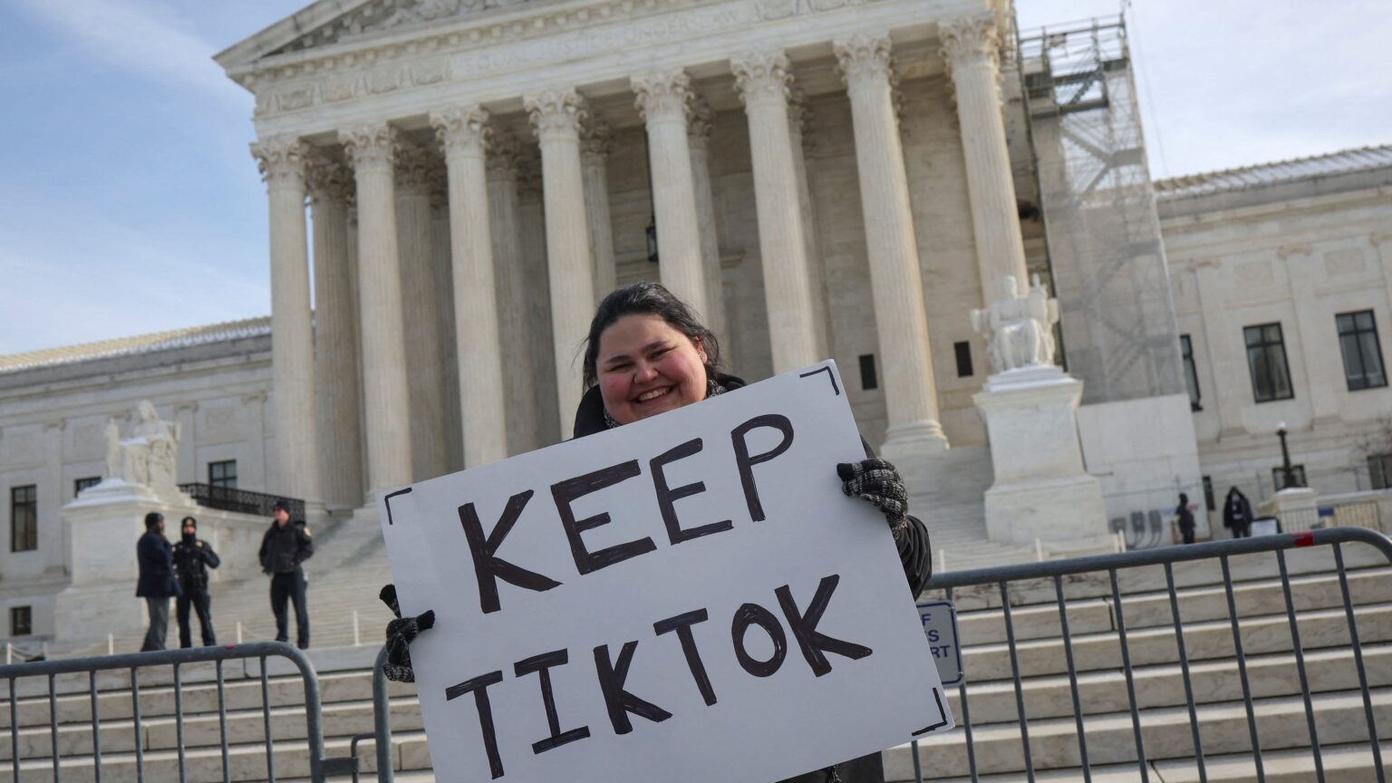 最高裁判所はTikTokの禁止を維持する可能性が高い