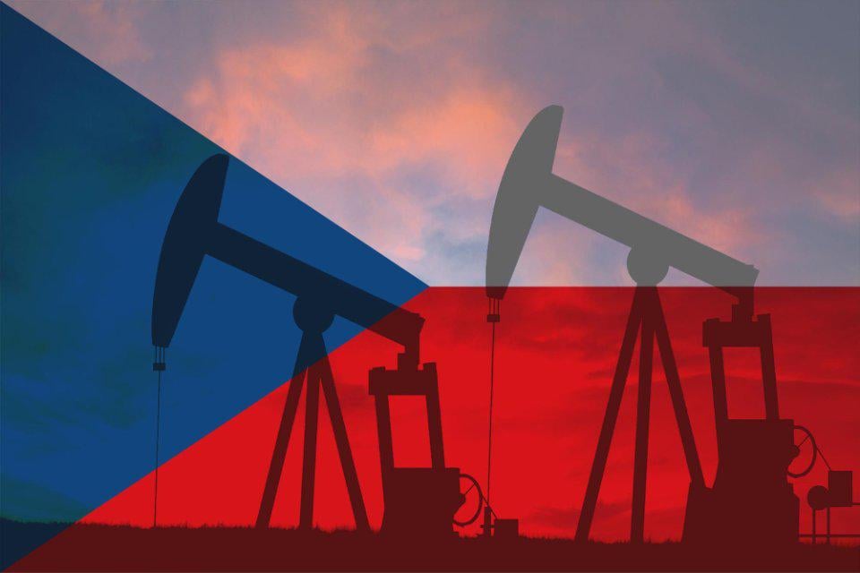 チェコはロシアからの石油輸入から完全に独立していることを示す。 TAL Plusパイプラインが完成したというチェコ政府の発表は、チェコが全消費量の半分をロシア石油に依存していた状況に終止符を打つことを意味する
