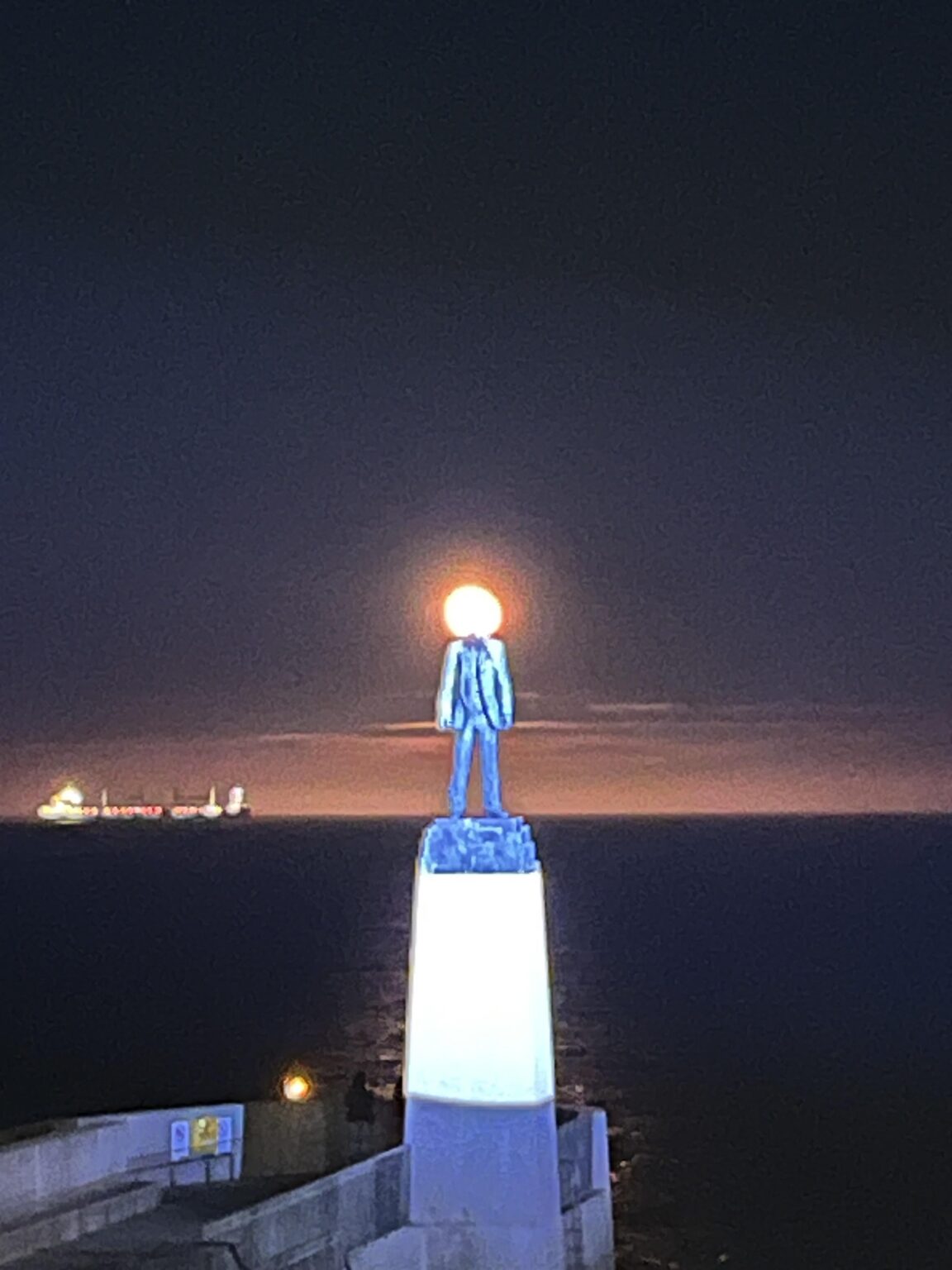 今夜は月が出てくる