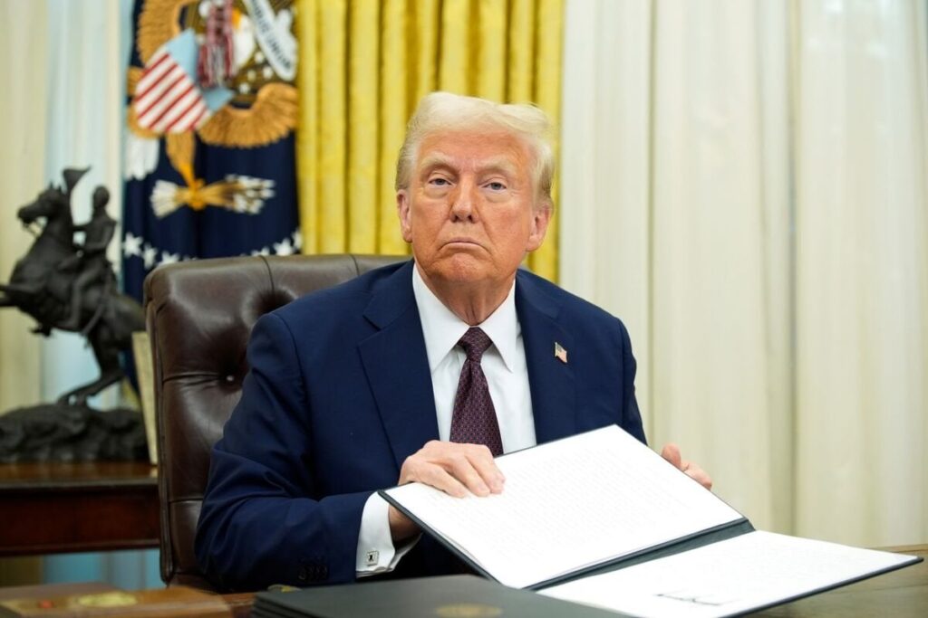 トランプ大統領の初期の行動は、彼が一度却下したプロジェクト2025計画を反映している