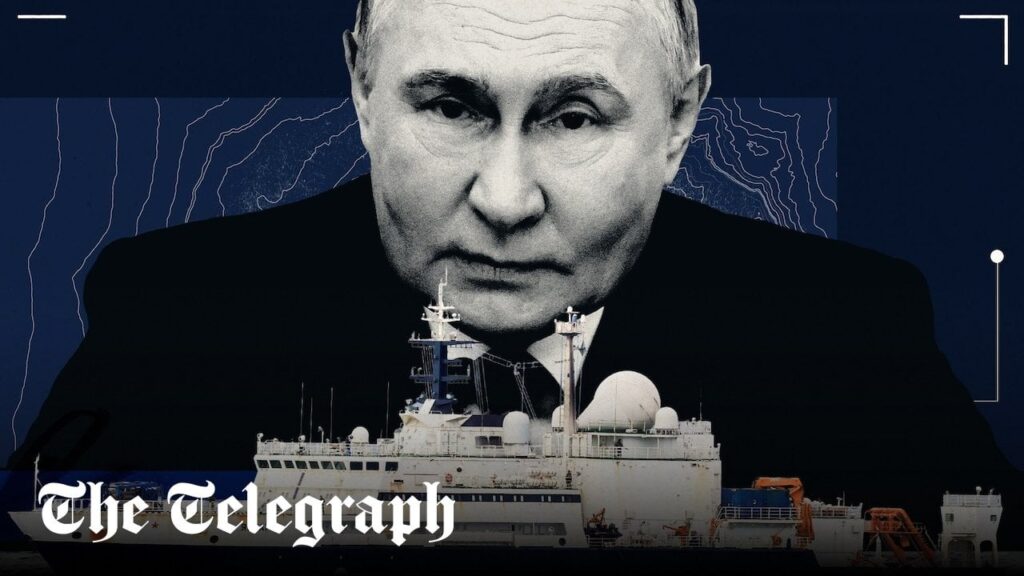 戦争の準備をしている英国の海域のロシアのスパイ船