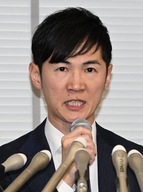 石丸伸二氏、新党会見で記者クラブ「糾弾」 会見要項の扱いめぐり「失格です」