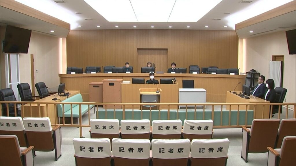 兄から尿を飲まされた上に性暴力を受け、祖父母からは母親に暴力を振るうよう依頼されるなど壮絶な生い立ちの元警察官 裁判員裁判の結果は「懲役30年」の実刑判決 　