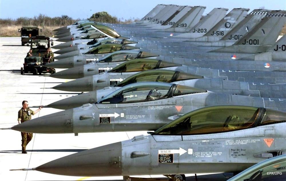 さらに多くのF -16航空機を受け取るウクライナ：ウクライナ国防大臣ウメロフは、2025年にオランダからの航空機の別のバッチを発表しました。 2025年1月