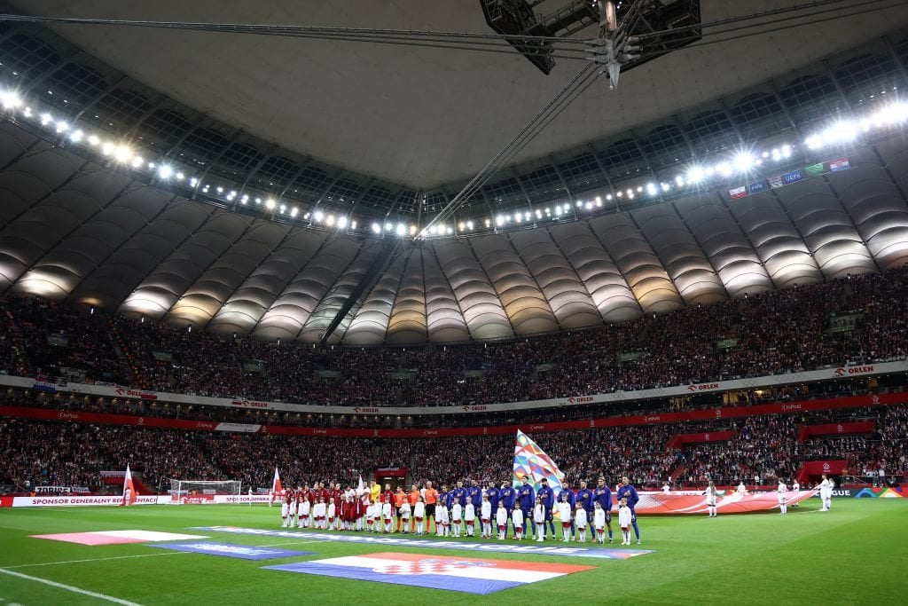 では、ポーランドはまだ安全なのでしょうか？ホジュフで行われるポーランド対リトアニアのサッカーの試合に行くことを考えています。