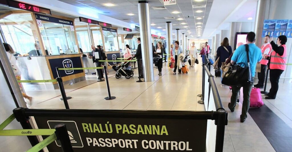 旅行文書なしでダブリン空港の州への入場を拒否した数は30％減少します