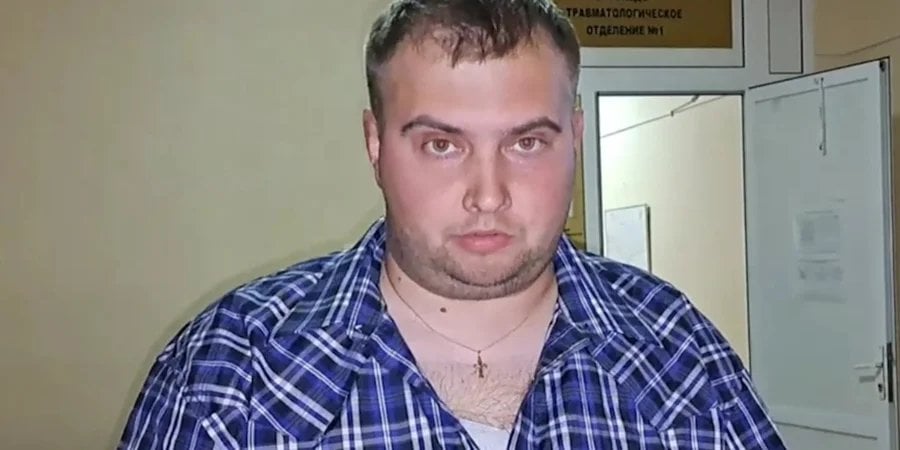 ドローンがロシアの宣伝活動家らと車を衝突
