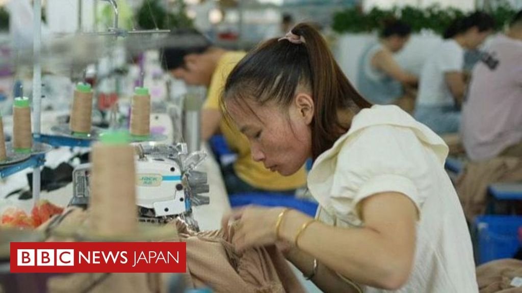 SHEIN格安ワンピースの舞台裏 成功を動かす工場をBBCが取材