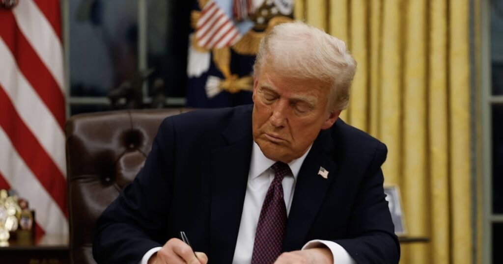 トランプ大統領、胎児の危険な権利を大統領令にこっそり盛り込む