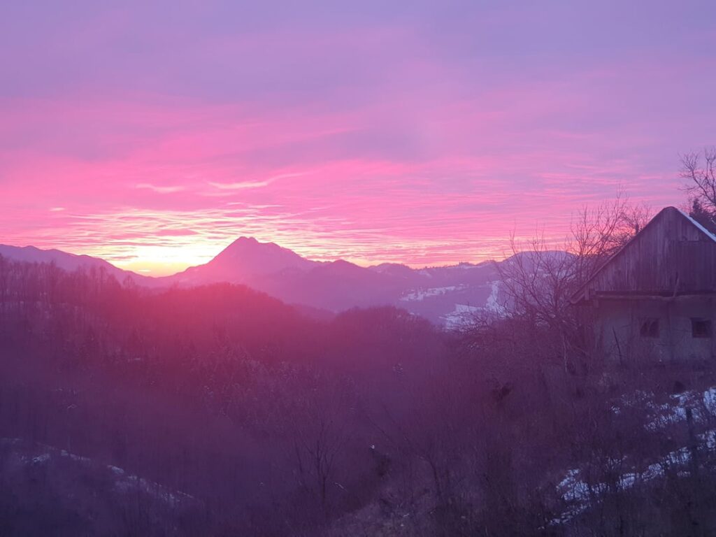 私たちは神のように生きていないと他の誰かに言わせてください！