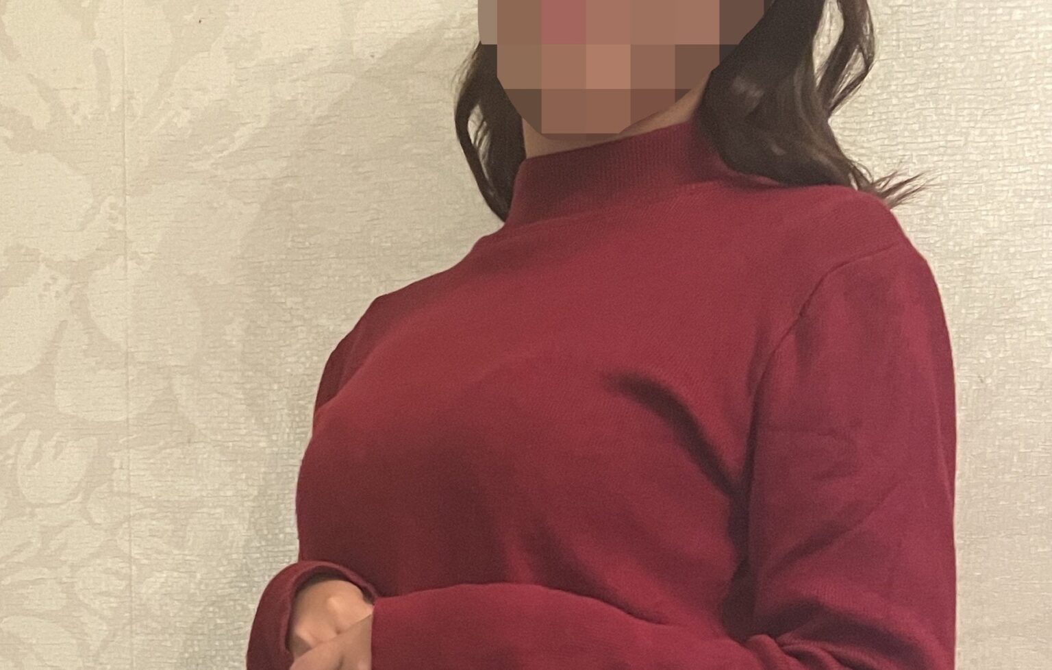 “顔だけAI”でJKノーブラ散歩に挑んだ31歳女性「月50万円も夢じゃないと言われたのに…」受け取った金額は