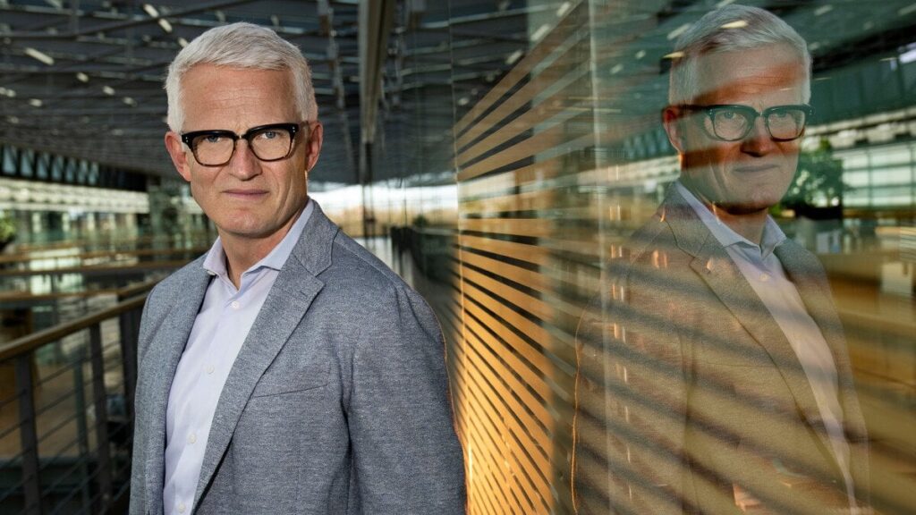 Mads NipperはØrstedのディレクターとして辞任します