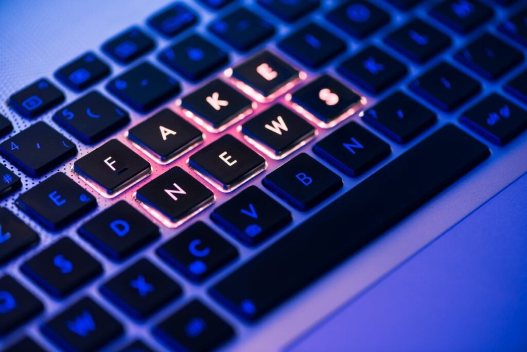 ロシアの偽情報キャンペーンがブルースキーを発見