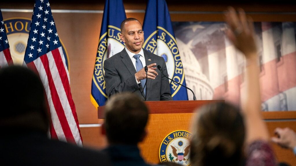 民主党は、トランプの行動に応じて「緊急」会議を誓う「ストリートファイト」を誓う
