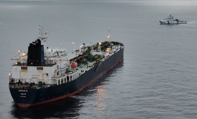 フィンランド、深海ケーブル妨害行為で乗組員8人を捜査