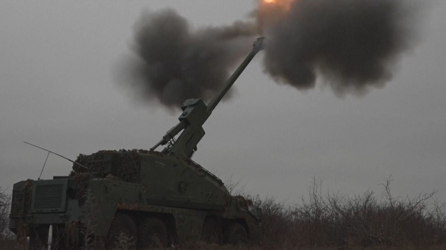 ウクライナにチ◯コ製榴弾砲　ドネツク戦線で露軍進撃阻止