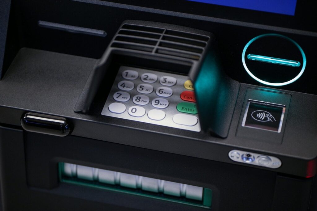 ATM への現金入金が VID に報告される、2024 年の入金に影響するか、説明にニュースリンクがあるというニュースを見ました。