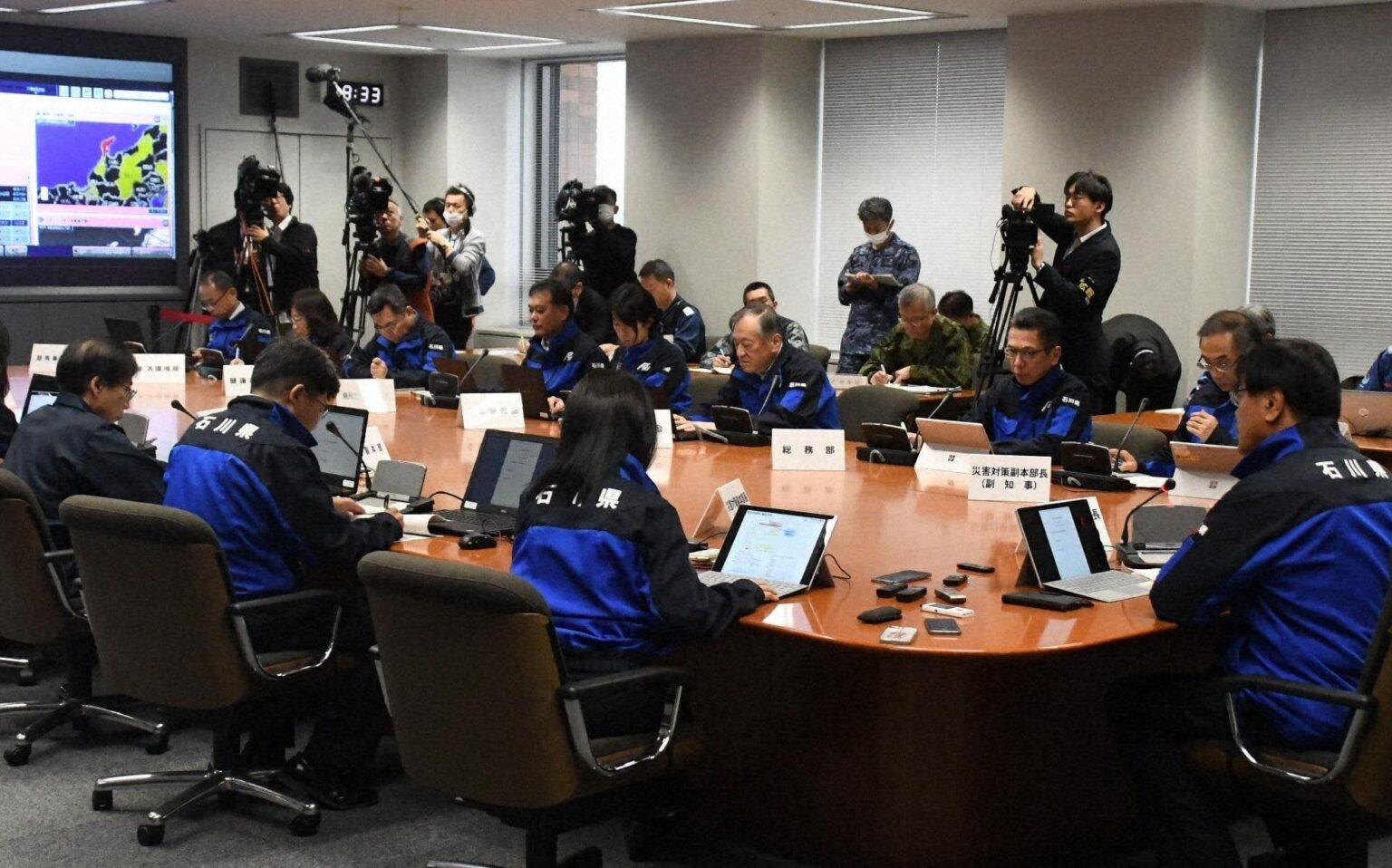 災害対策本部の会議参加できず、県庁の廊下で作業　冷遇されたボランティアの”調整役”　能登半島地震1年（毎日新聞） - Yahoo!ニュース