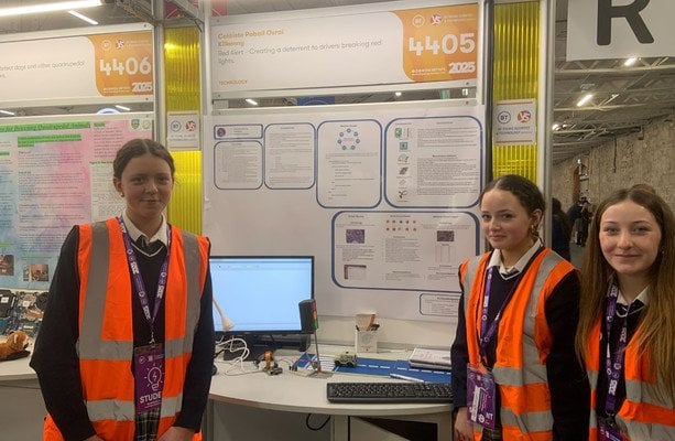 TheJournal.ie: この低コストのカメラ システムは、赤信号を破った車を検出し、詳細をガルダイに送信します。