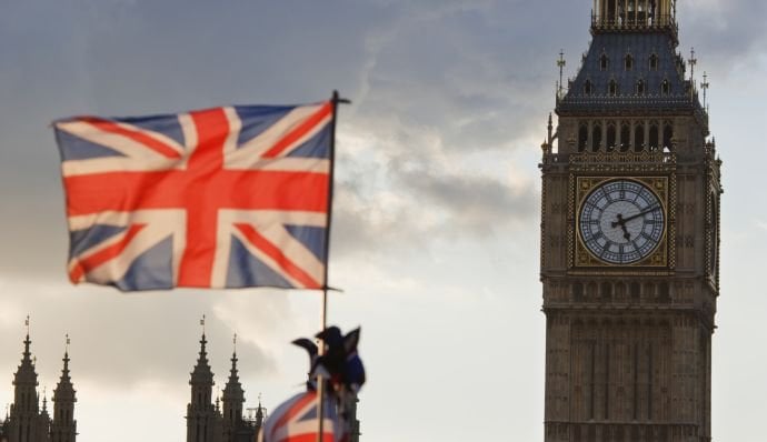 英国は、モジュール式ペイロードと困難な状況でのマルチミッション使用向けに設計された小型高速強襲揚陸艦であるウクライナ向けのCOOKSON Maritime Droneの開発をパートナーに要請 - UK Defense Journal。