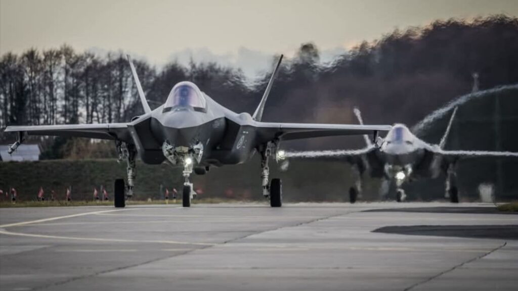 ノルウェー、F-35戦闘機をポーランドに派遣：ノルウェーは、ウクライナへの国際軍事支援の兵站センターが置かれているポーランド領空の保護を強化するために、F-35A多目的戦闘機を配備した。