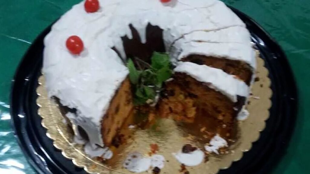 クリスマスケーキ毒物混入で３人死亡、義理の娘を逮捕　ブラジルは悲壮感に包まれる