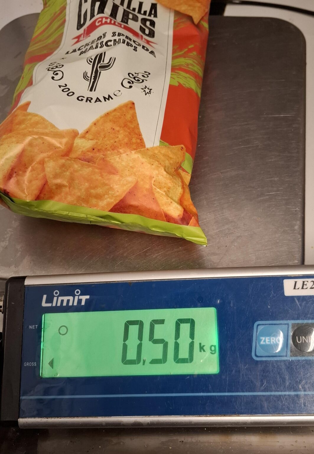 チップ袋の重さは500gでした