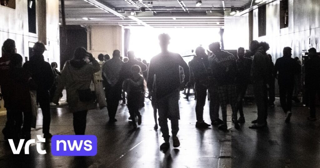 家族の統一のためのビザの数の記録：「手順は数千ユーロで、毎日ストレスを引き起こす」