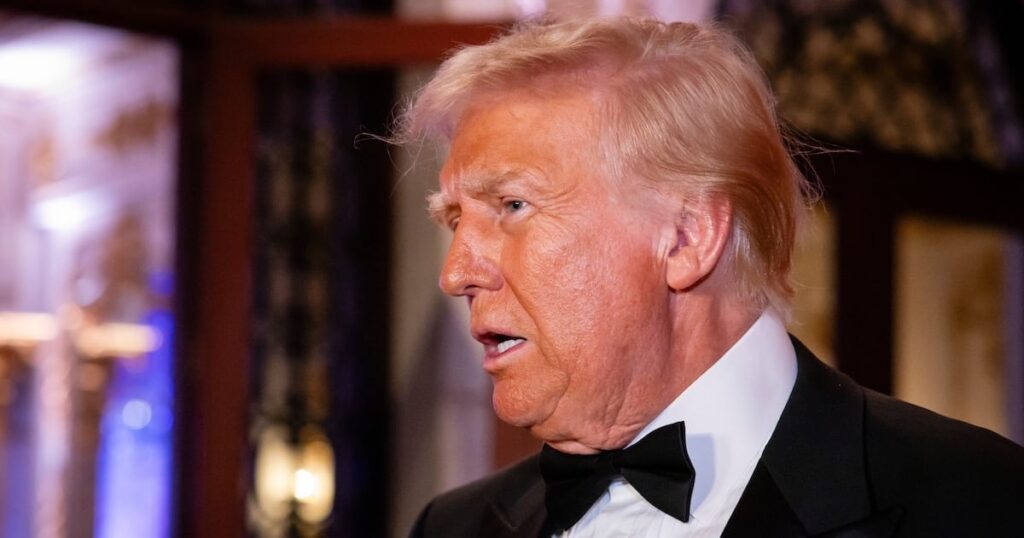 トランプ大統領、すべて大文字の暴言でロサンゼルスの山火事でバイデンを非難