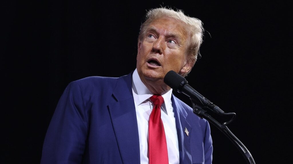 トランプ大統領はプーチン大統領が戦争を終わらせないことでロシアを破壊したと主張