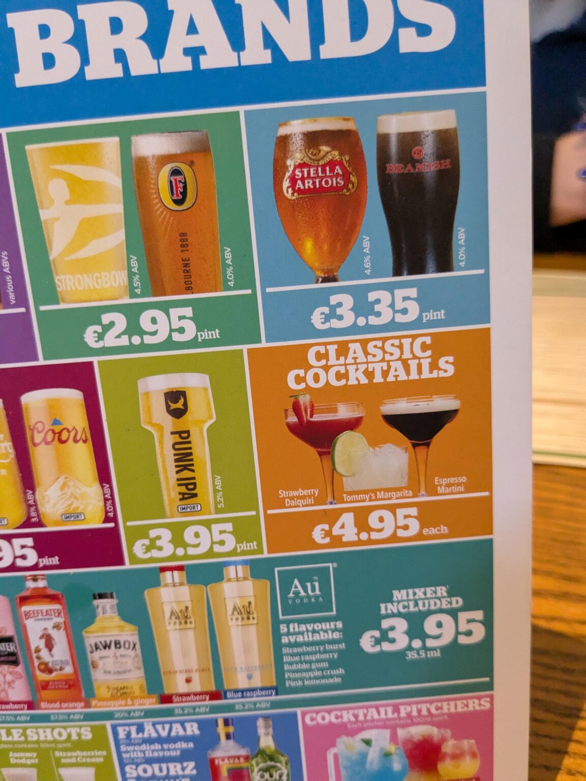 明るい色の場合のパイントの価格 €3.35