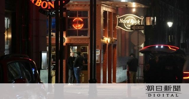米ニューオーリンズで車が群衆突っ込み、15人死亡 テロとして捜査