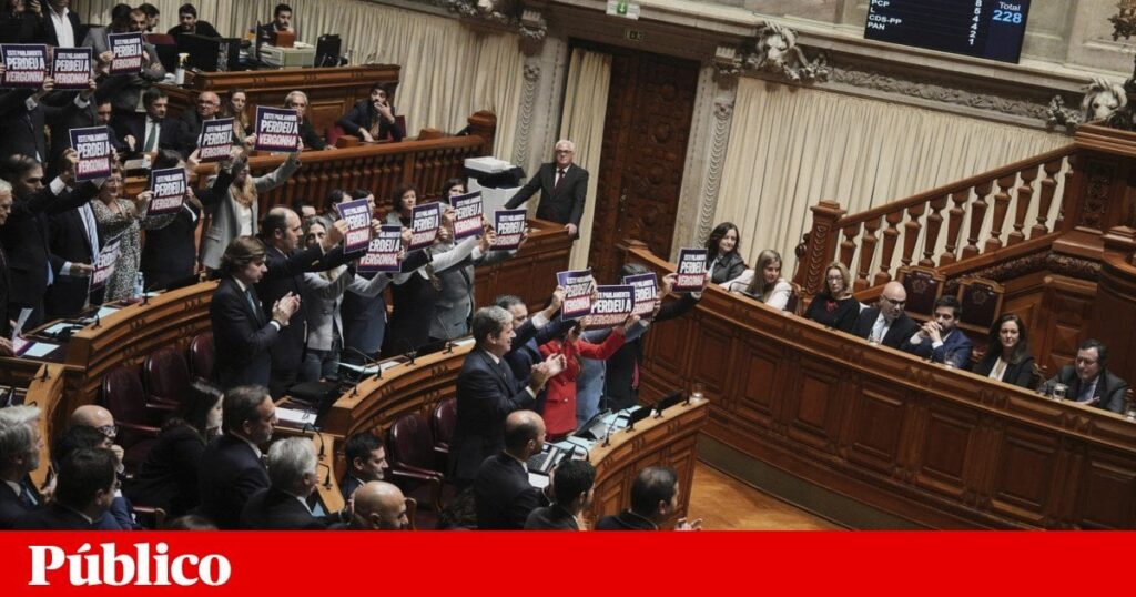 Aguiar-Brancoは、メリキュエル・アルーダの場所に到着した抗議の後、仕事を一時停止します