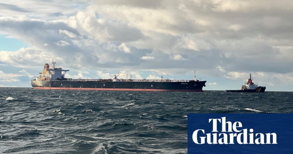 ドイツ、北海岸沖を漂流する「ロシアの影の艦隊」石油タンカー確保に奮闘