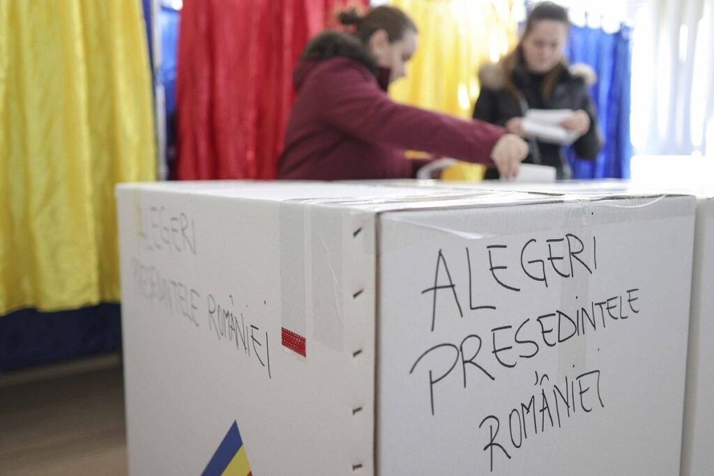 ステリアン・イオン (USR): ヴェネツィア委員会は、CCR が大統領選挙を中止した方法は虐待的であったとはっきりと述べています。