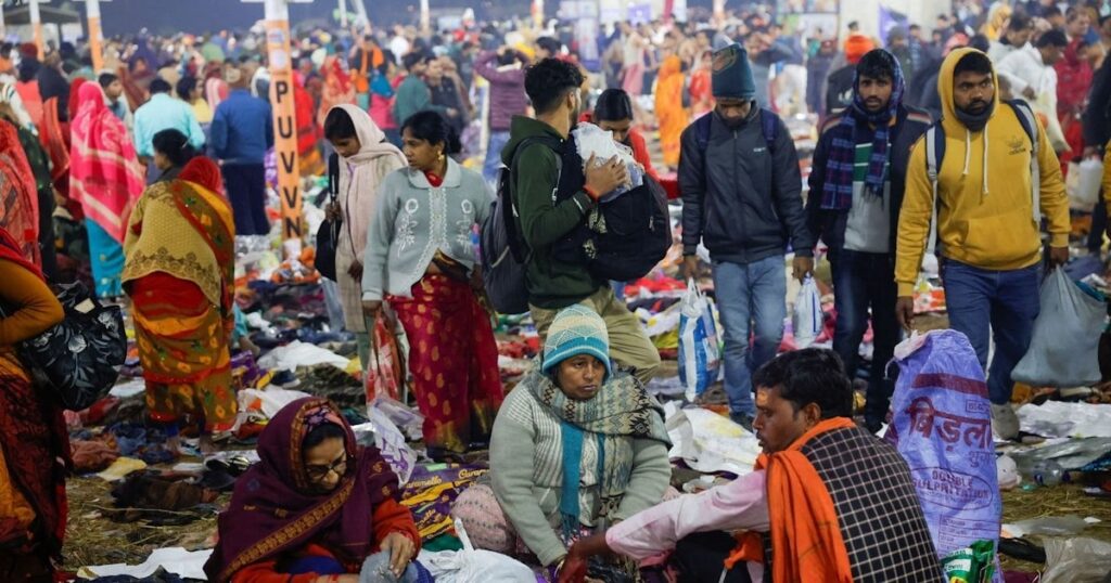 インド宗教祭に殺到、30人死亡60人負傷 ヒンズー教聖地