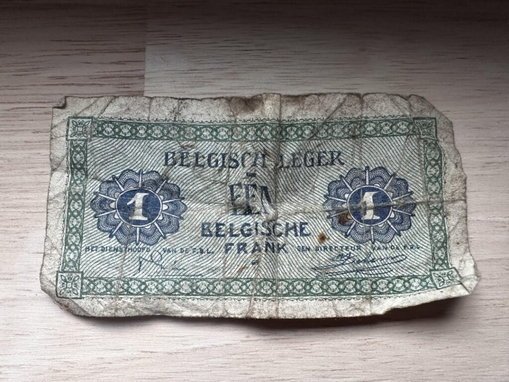 1946 年ベルギー陸軍フランクを発見 – 誰かそれについて教えてもらえますか?