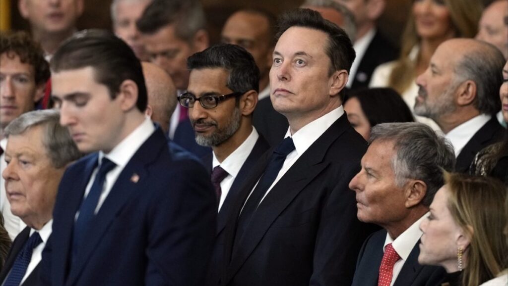 イーロン・マスクがオンラインゲームでの不正行為を認めたと報じられるも、開発元はアカウントをBANするか否か明言せず プレイヤーからは公正性について批判が集まる