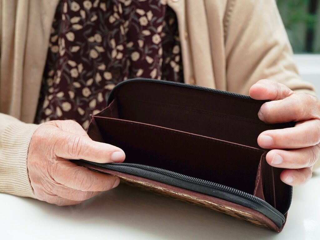 政府は「うっかり」20億人以上の年金受給者を救ったのです! 政府は「うっかり」20億人以上の年金受給者を救ったのです!
