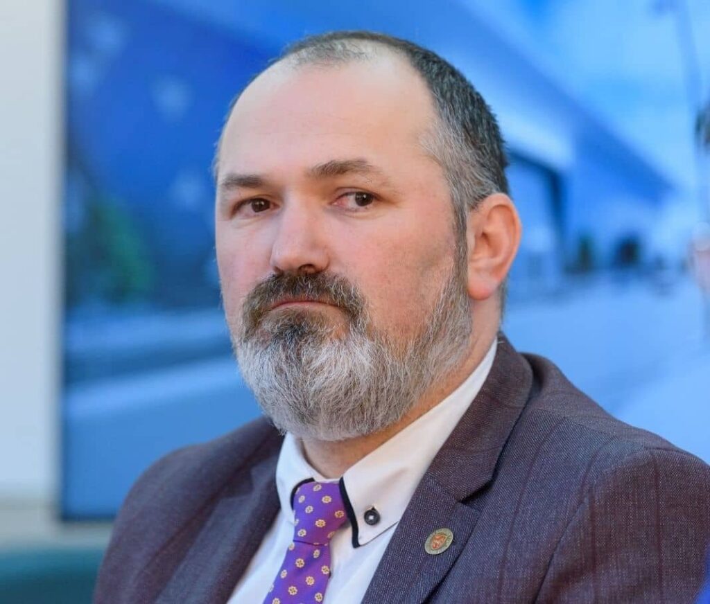 IAșIの400人のHIV患者は、CJチーフが12月に休暇をとったため、1か月の薬を受けませんでした。患者は必死です