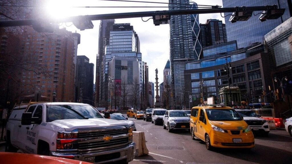 ニューヨーク市、米国初の「渋滞税」導入 ２０２５年が存続の試金石に