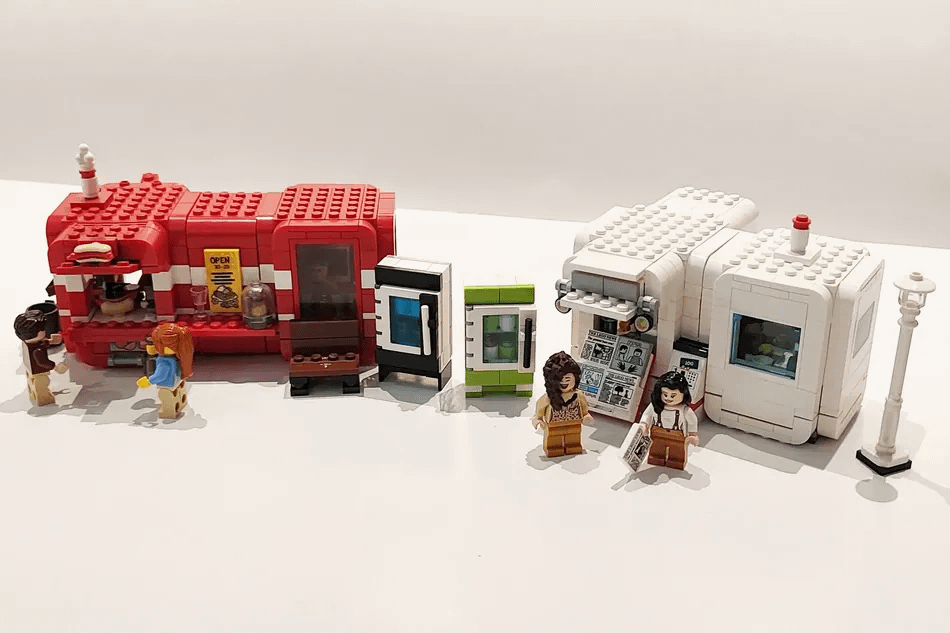 ユーザー Indian による LEGO IDEAS のノスタルジックなモデル「ユーゴスラビアのキオスク K67」はすでに 5,636 人の支持者を獲得していますが、このモデルが本物の LEGO セットになるチャンスを得られるのは 10,000 票の投票だけです。