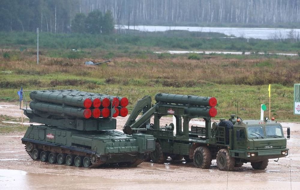 過去24時間で、ウクライナ国防軍はウクライナ南部でロシアのBuk-M3防空システム2基と複合施設の発射装置を破壊した — 南部国防軍
